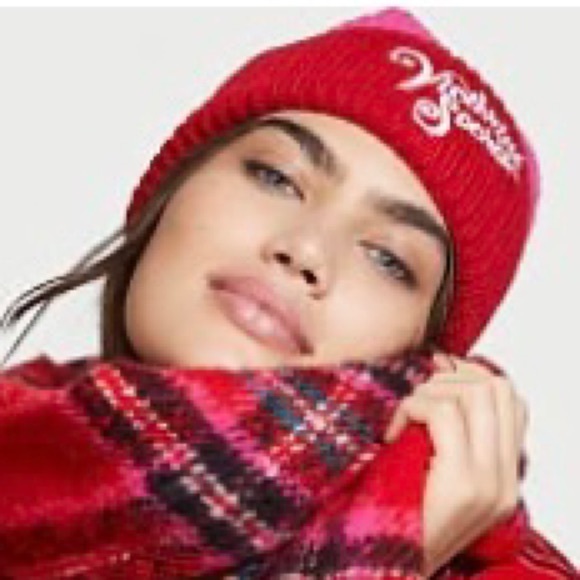 Victoria Secret Cozy Plaid Scarf and Color block Beanie Set - Picture 5 of 7